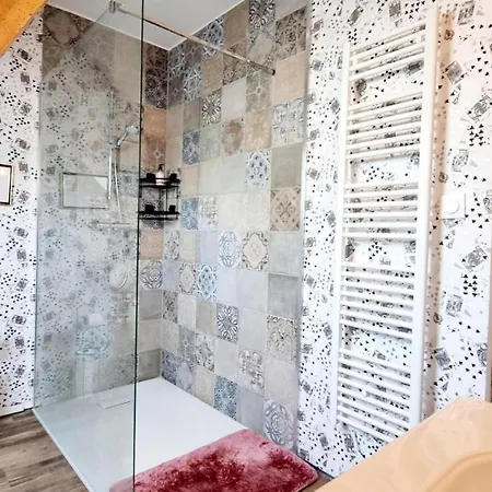 Le Terrier D Alice Et Du Lapin Couette-café