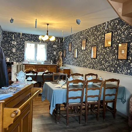 Le Terrier D Alice Et Du Lapin Couette-café *